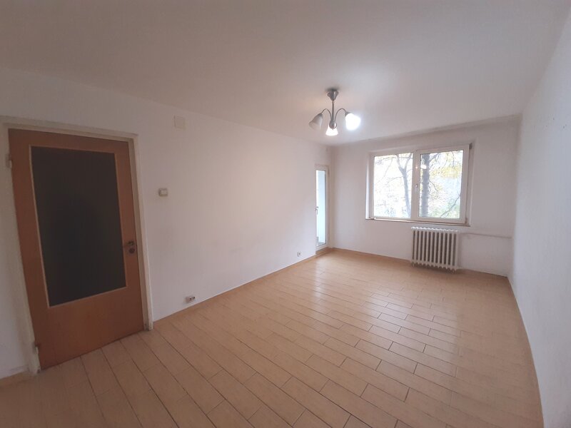 Aparatorii Patriei, metrou, bloc 1983, 2 camere etaj 2 din p+8