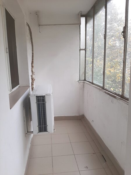 Aparatorii Patriei, metrou, bloc 1983, 2 camere etaj 2 din p+8